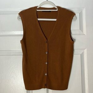 Sleeveless Button Vest
